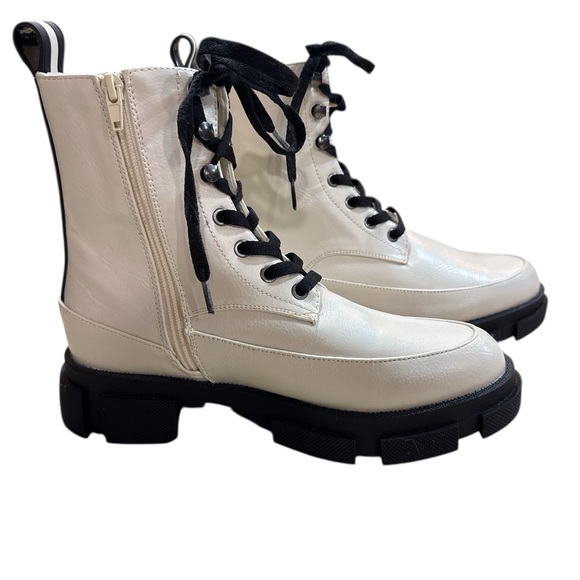 BCBGeneration  Women’s Ander Combat Booties off white size 9 - Picture 3 of 12